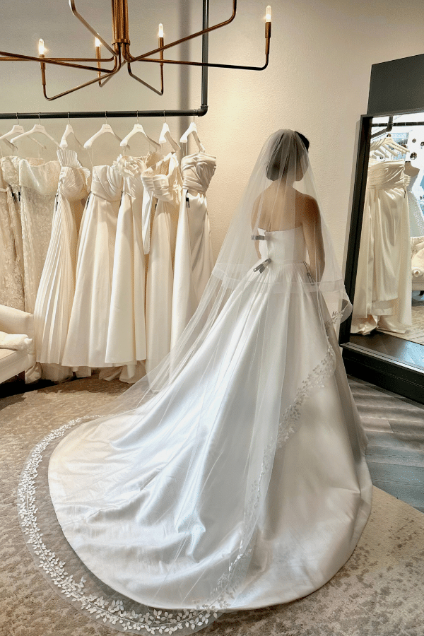 wedding dress shopping tips